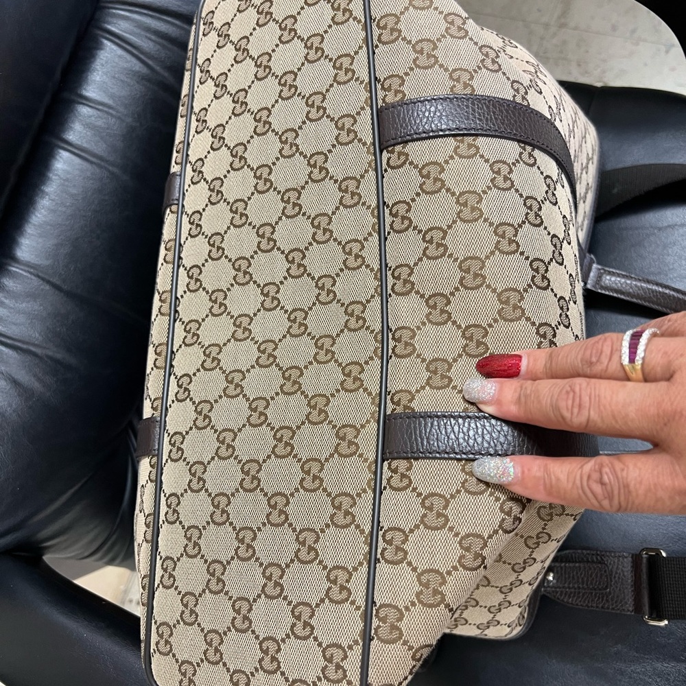 Authentic Gucci Tote - Picture 3 of 7